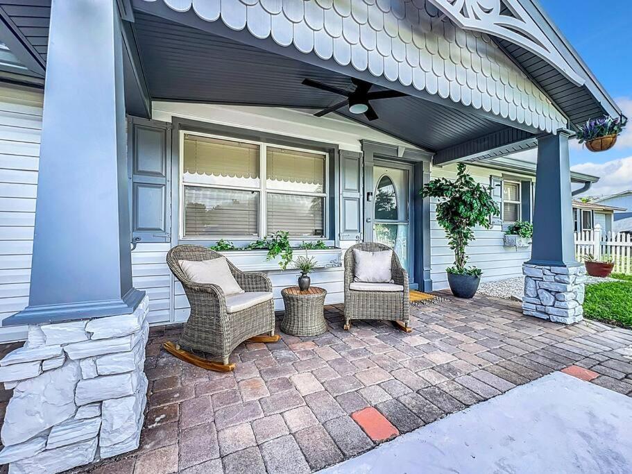 Poolside Paradise Near Siesta Key Beach Sarasota Exterior photo