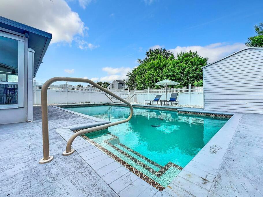 Poolside Paradise Near Siesta Key Beach Sarasota Exterior photo